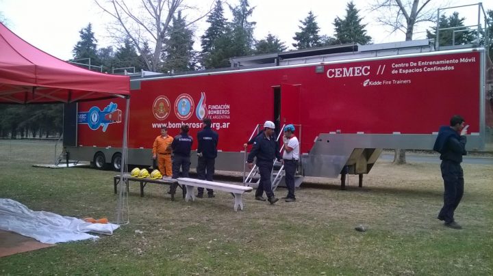 Unos 100 bomberos se capacitan en Santa Rosa de Calamuchita