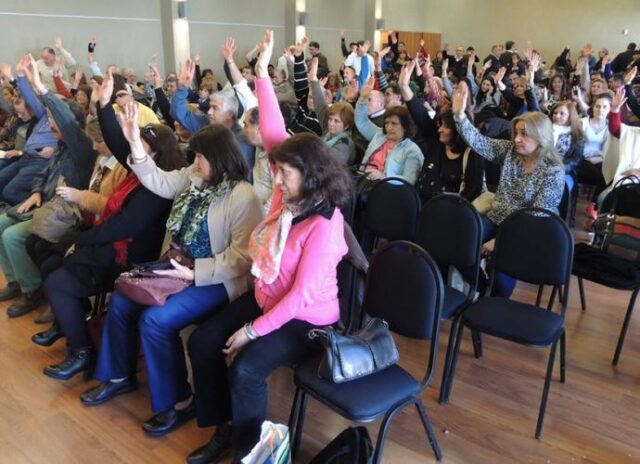 En la mañana se define si los docentes cordobeses aceptan o no la propuesta salarial