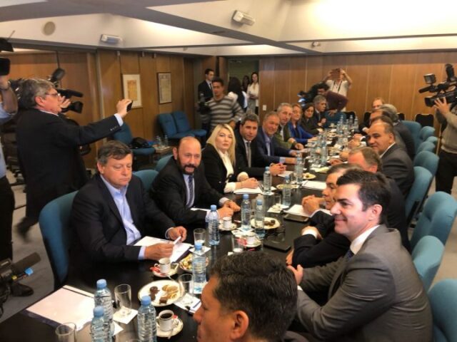 Voces a favor y en contra del ajustado Presupuesto 2019