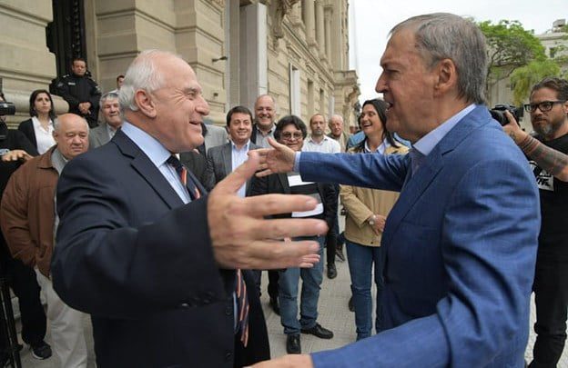 Córdoba y Santa Fe firmaron la construcción de un acueducto