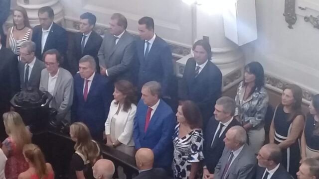 Discurso del gobernador en la Legislatura: vivienda y salud