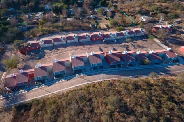 se entregaron nuevas casas