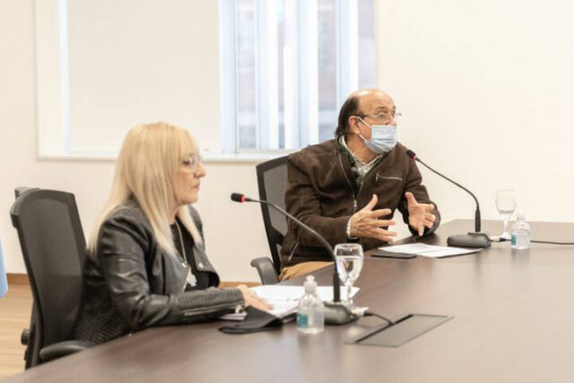 Desde la Legislatura de Córdoba tratan de evitar que promocionen el dióxido de cloro como cura del coronavirus-La Ola Digital