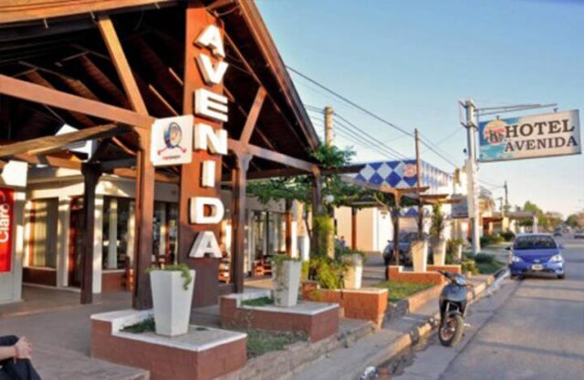 Habilitados nuevamente los bares y restaurantes en Embalse-La Ola Digital