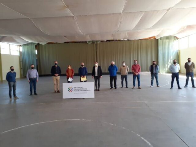 Con 13 intendentes y jefes comunales, hoy presentaron "Encuentro Calamuchitano para el Desarrollo"-La Ola Digital