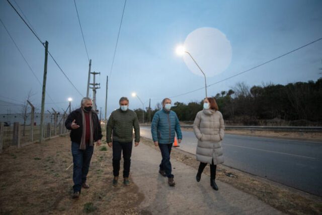 Schiaretti habilitó la iluminación de un tramo de Av. Spilimbergo