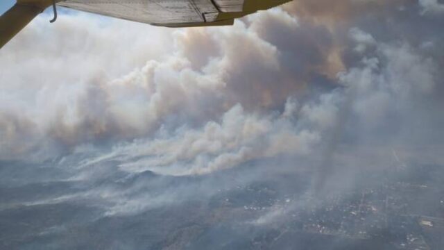 "Es una tormenta de fuego y humo"-La Ola Digital