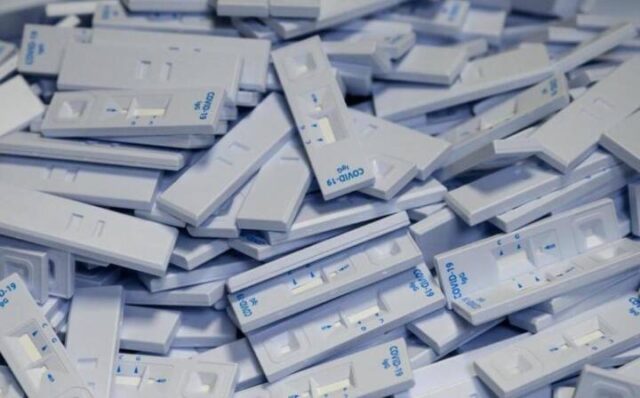 Primer test que detecta COVID en cinco minutos