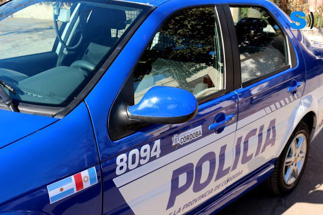 Una Toyota Hilux perdió el control y volcó en Embalse-La Ola Digital