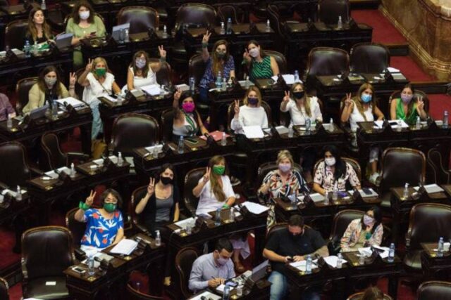 Hoy se debatirá en diputados la ley del aborto