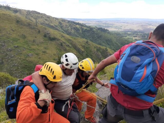 Rescataron a la persona extraviada en el Cerro Champaquí-La Ola Digital