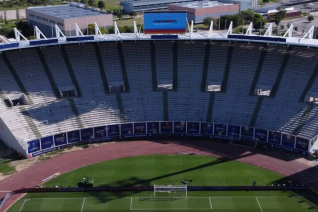 Se encendieron las nuevas pantallas del Kempes