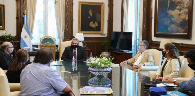El presidente se reunió con representantes de la cooperativa cordobesa de servicios COOPI.