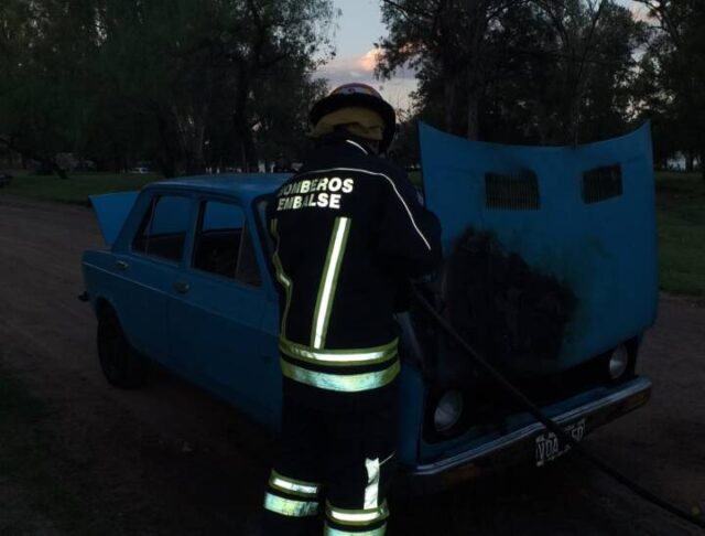 Se incendió un vehículo en Embalse-La Ola Digital