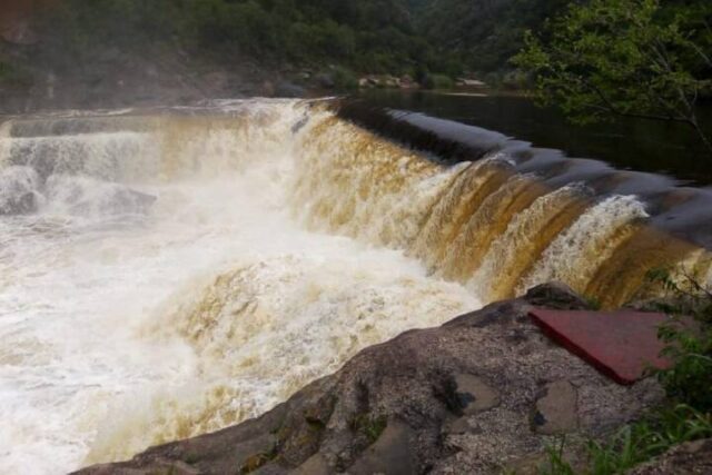 Gran crecida en los ríos serranos