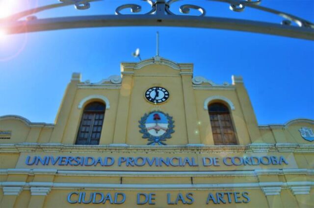 La UPC comienza las clases: será con modalidad mixta-La Ola Digital