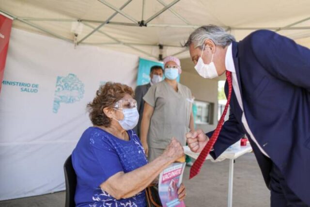 “Ahora que hemos podido pasar el millón de vacunados, tenemos que vacunar mucha más gente a mayor velocidad”