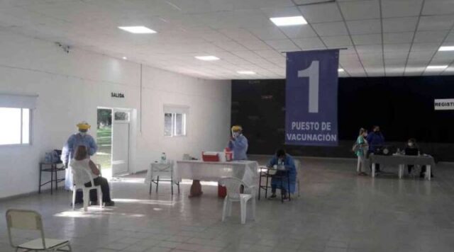 Villa del Dique: “Nos dieron 20 dosis y la nómina de personas de mayores de 70 años”