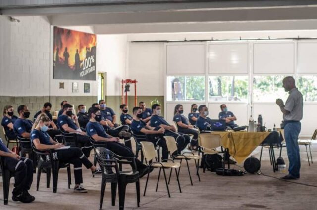 Bomberos de Embalse se capacitaron en prevención del suicidio-La Ola Digital