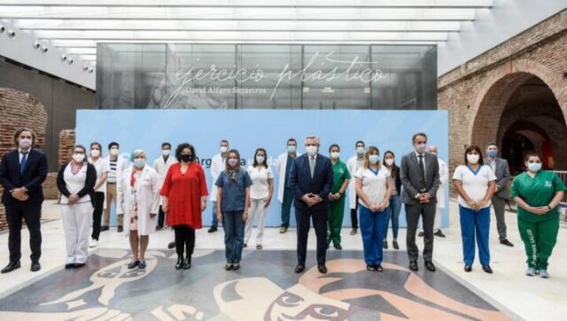 El Presidente anunció un bono de 6.500 pesos extra para los trabajadores de la salud