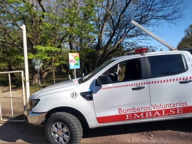 Colocaron cartelería para cuidar el bosque autóctono en Embalse-La Ola Digital