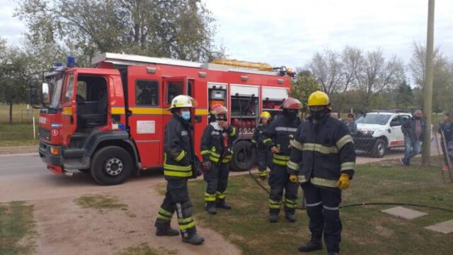 Incendio en una casa de Embalse-La Ola Digital
