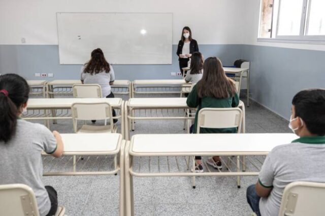 La Comisión Educación Salud suspendió la presencialidad en 12 localidades