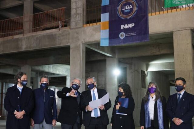 "El proyecto para el tratamiento del cáncer estuvo frenado durante la gestión anterior"