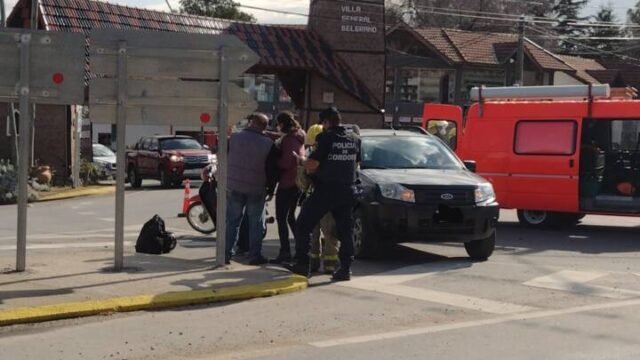 Choque en una de las rotondas de ingreso a Villa General Belgrano-La Ola Digital