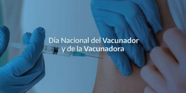 Homenaje a las vacunadoras y vacunadores de Calamuchita en su día-La Ola Digital