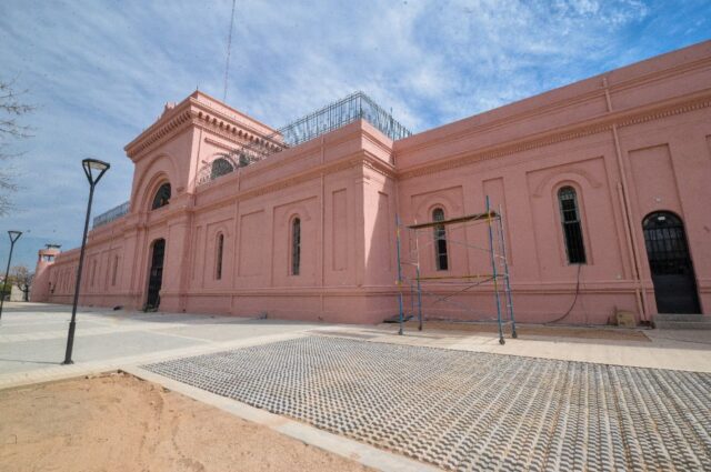 Paseo San Martín: se restauró la fachada de la ex cárcel