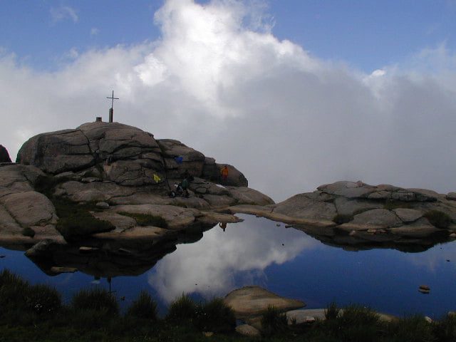 Una pareja fue rescatada del Champaquí este martes por la noche-La Ola Digital