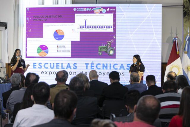 Escuelas técnicas estatales presentaron proyectos de gran impacto social