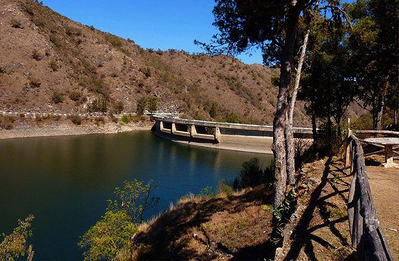 Un hombre murió ahogado este domingo en el lago Los Molinos-La Ola Digital
