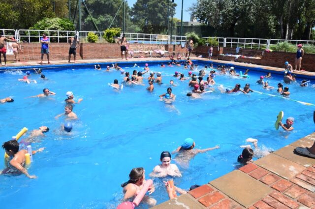 El 20 de diciembre abrirán las escuelas de verano de la Provincia