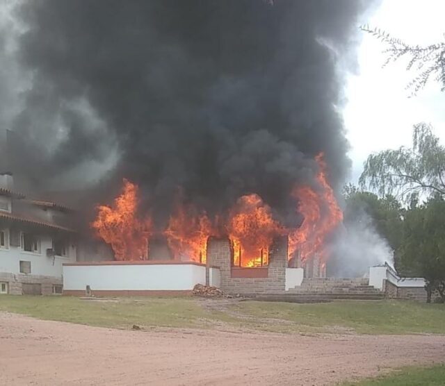 Un muerto dejó el incendio en la Unidad Turística de Embalse-La Ola Digital