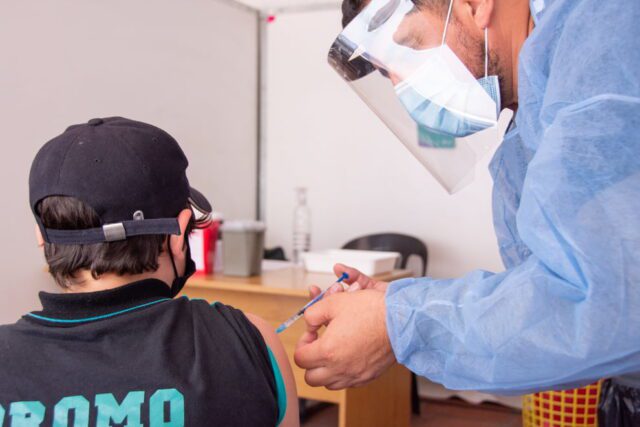 Más farmacias del interior se suman a la campaña de vacunación Covid-19