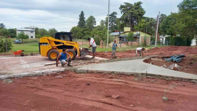 Villa del Dique pavimenta las inmediaciones a los colegios con una inversión de 9 millones-La Ola Digital