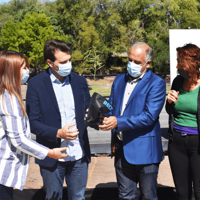 500 árboles nativos para Santa Rosa de Calamuchita en el marco del Programa Forestando Córdoba-La Ola Digital