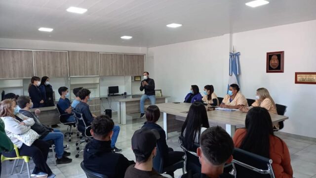 4 millones al año invertirá Villa del Dique en becas estudiantiles-La Ola Digital