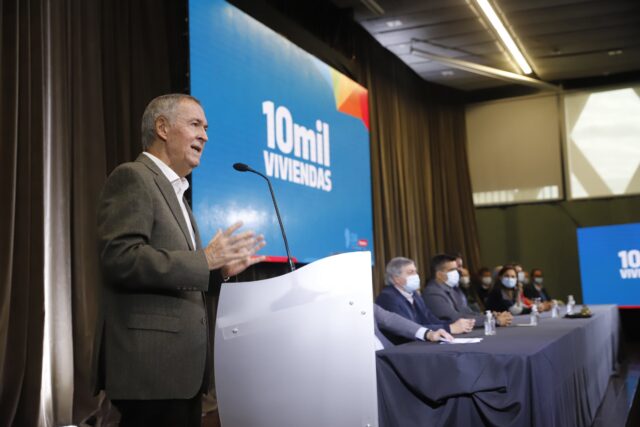 387 municipios firmaron convenios hoy con el Gobernador por el programa 10 Mil Viviendas-La Ola Digital