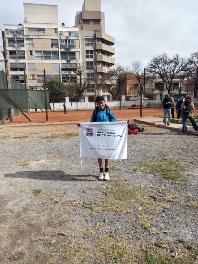 Bautista Prado quedó entre los 8 mejores tenistas del país en su categoría-La Ola Digital