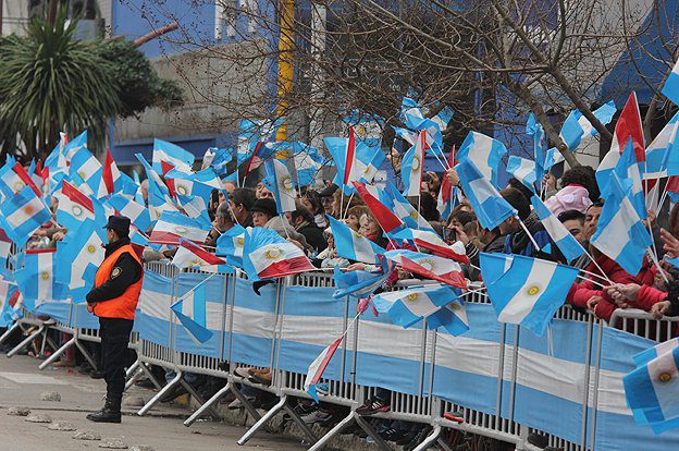 El Gobierno de Córdoba ha organizado un imponente acto por el 9 de julio-La Ola Digital