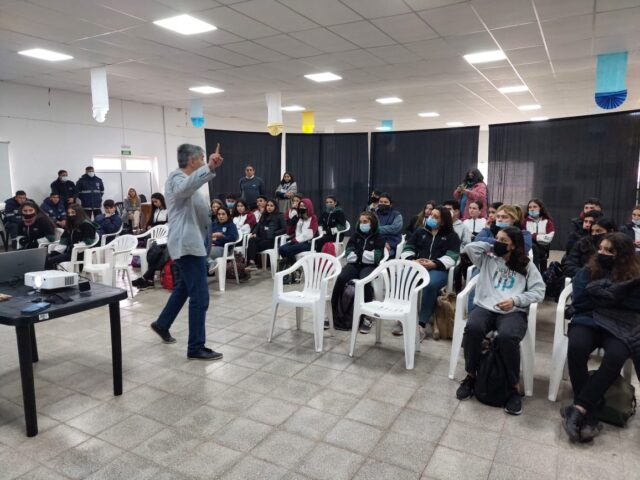 Educación vial para jóvenes en Villa del Dique
