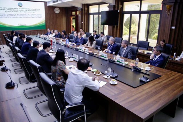La Región Centro avanza con negociaciones para exportar carne porcina y cítricos a Vietnam-La Ola Digital