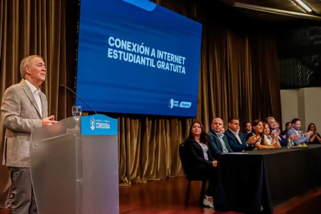 “Conexión a Internet Estudiantil Gratuita”