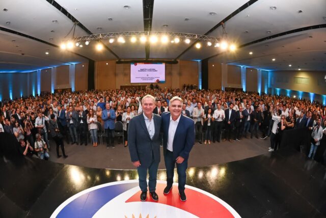 Llaryora: "Una vez más, nuestro triunfo vendrá del interior"-La Ola Digital