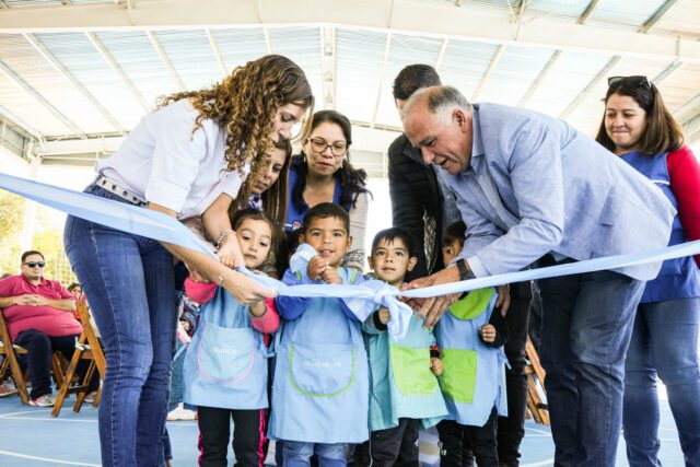 Santa Rosa inauguró un polideportivo social-La Ola Digital