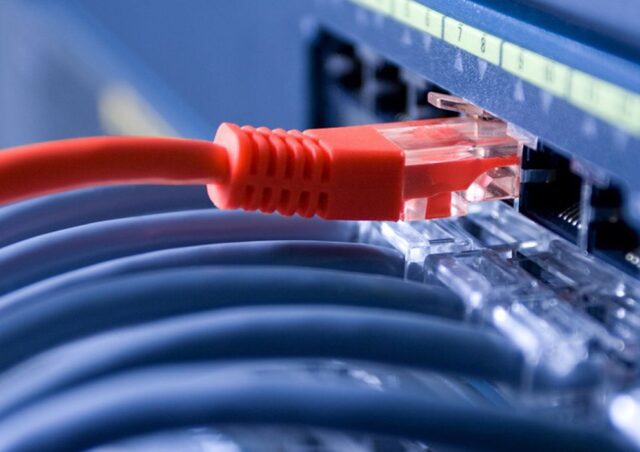 Últimos días para anotarse al programa Conexión a Internet Estudiantil Gratuita-La Ola Digital
