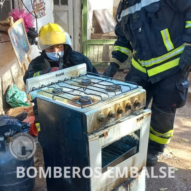 Principio de incendio en una vivienda de Embalse-La Ola Digital